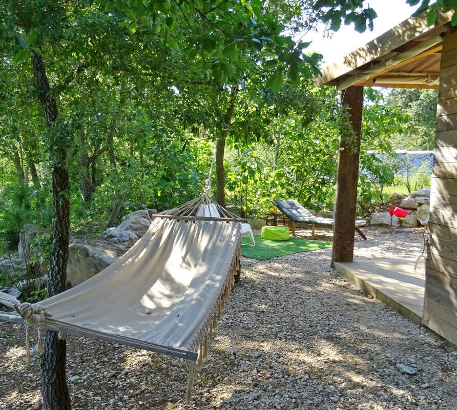 Glamping Portugal at Quinta das Cantigas_red ford_terrace